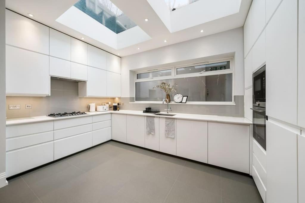 Appartamento Modern 4 Bedroom Townhouse In Londra